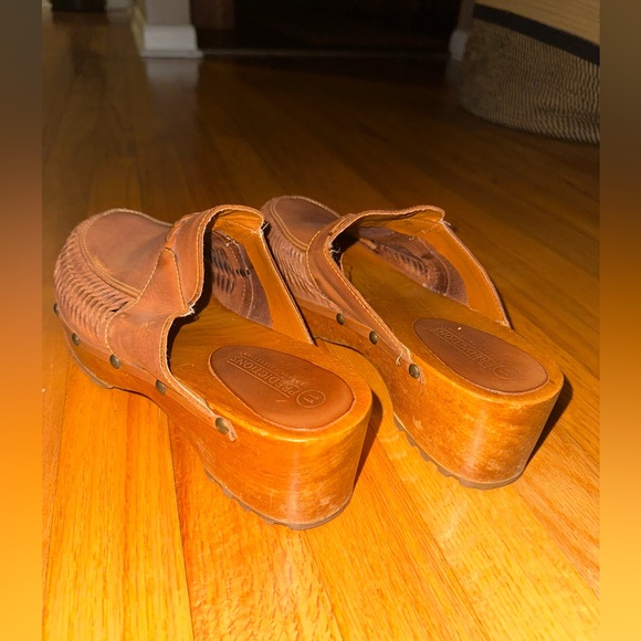 Vintage Brown wooden clogs - Picture 1 of 8